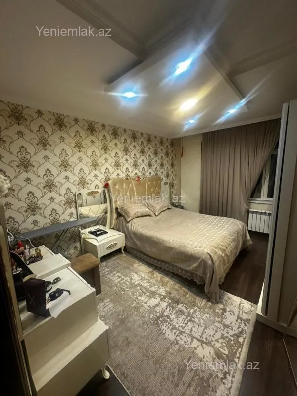 Satılır 2 otaqlı yeni tikili 70 m²