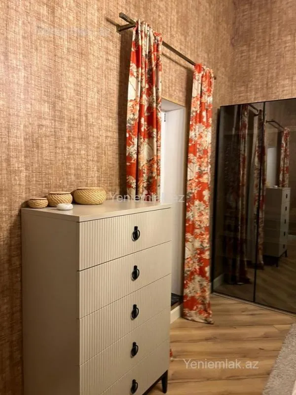 Satılır 4 otaqlı həyət evi 165 m²