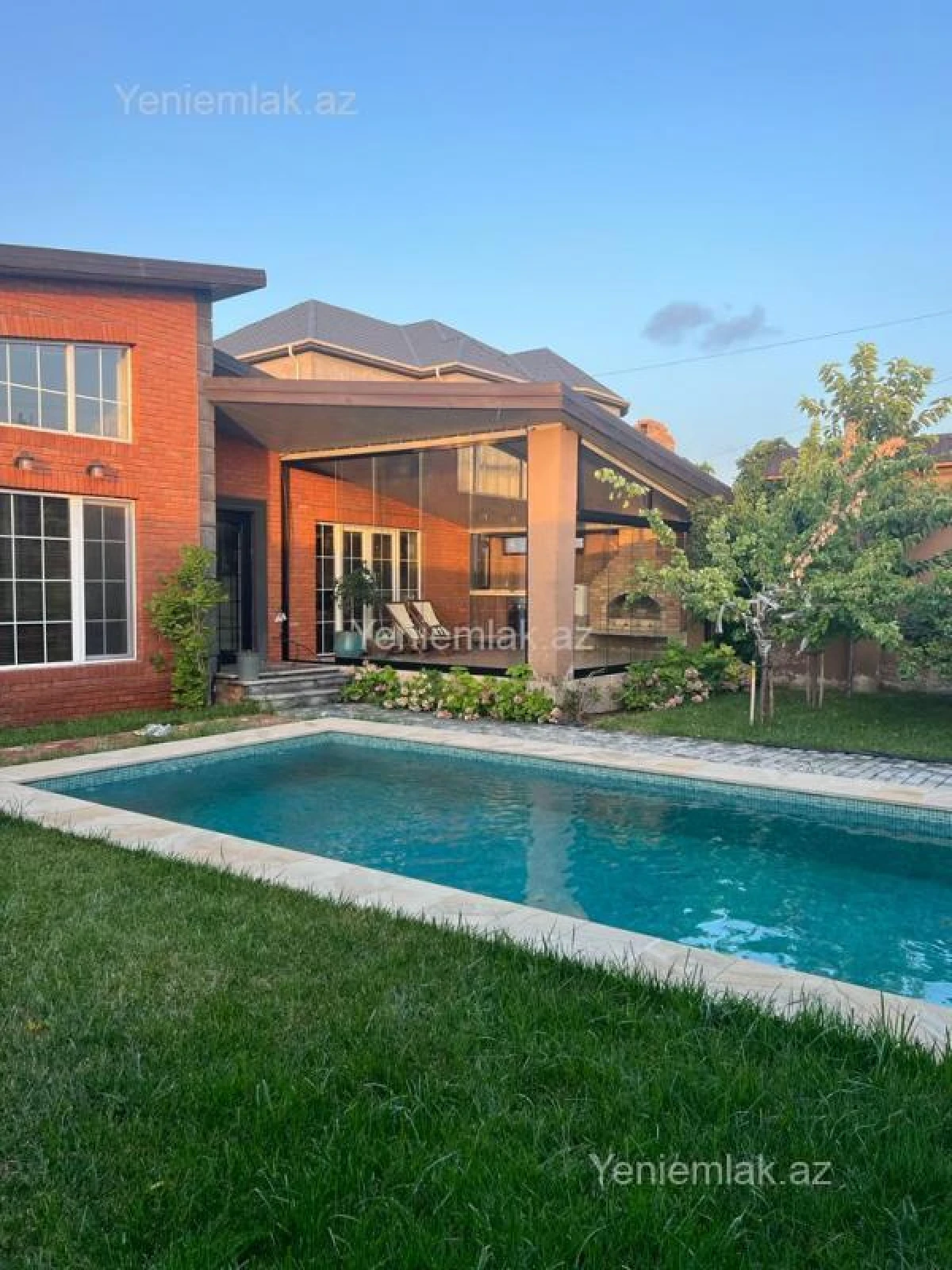 Satılır 4 otaqlı həyət evi 165 m²