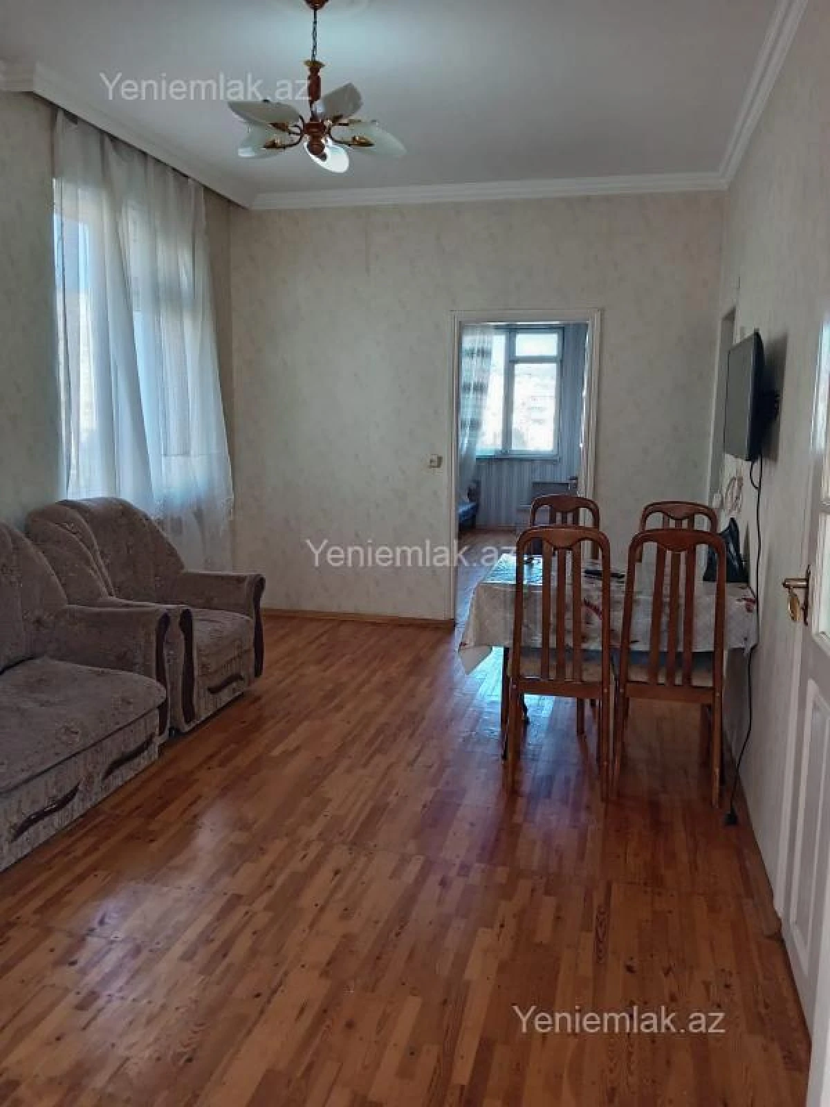 Satılır 2 otaqlı köhnə tikili 50 m²
