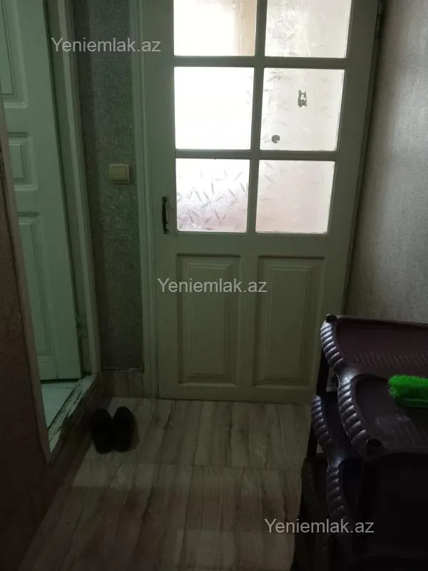 Satılır 2 otaqlı köhnə tikili 50 m²