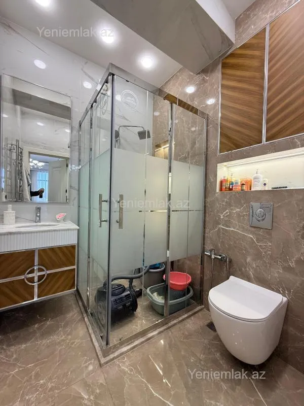 Satılır 3 otaqlı yeni tikili 137 m²