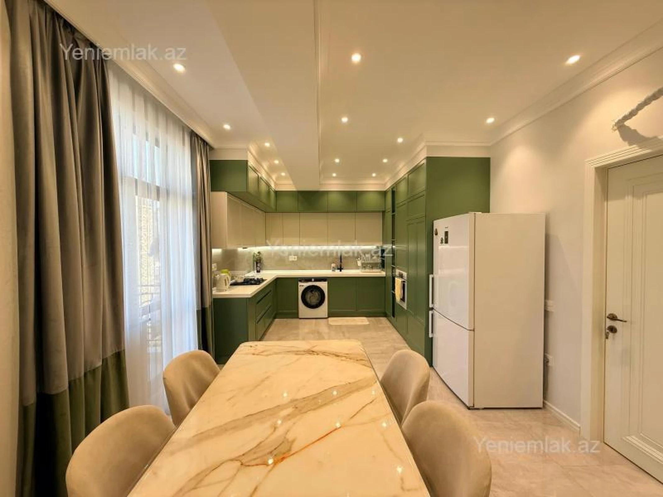 Satılır 3 otaqlı yeni tikili 137 m²