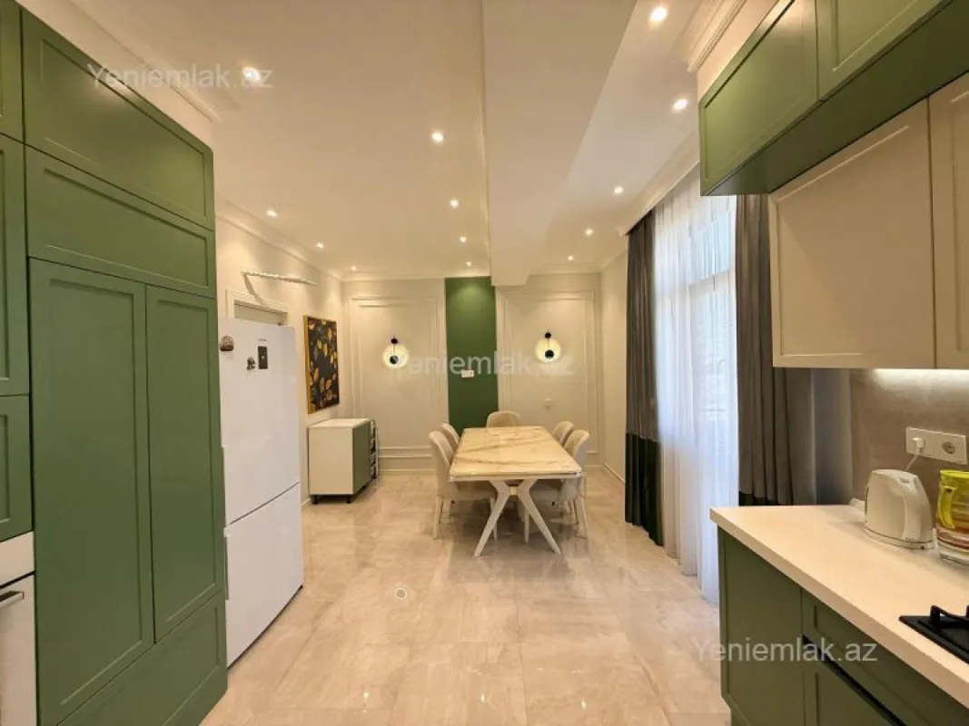 Satılır 3 otaqlı yeni tikili 137 m²