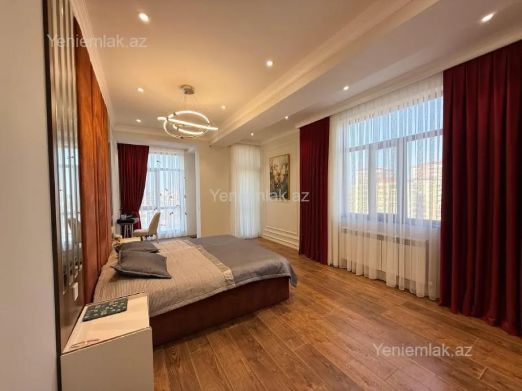 Satılır 3 otaqlı yeni tikili 137 m²