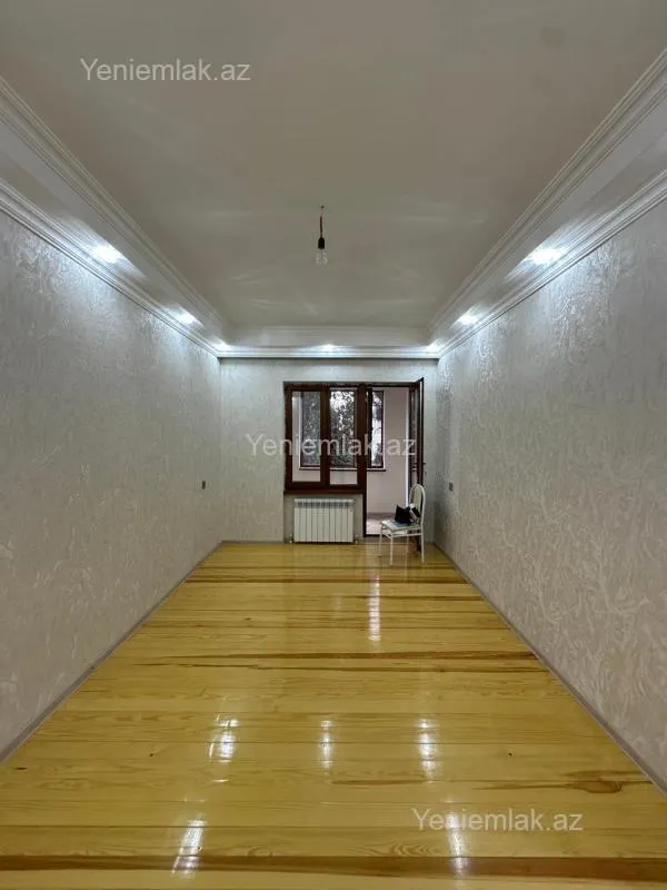Satılır 4 otaqlı köhnə tikili 102 m²