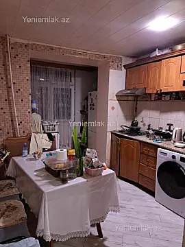 Satılır 4 otaqlı köhnə tikili 70 m²