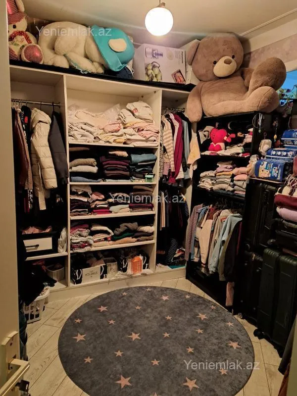 Satılır 4 otaqlı köhnə tikili 70 m²