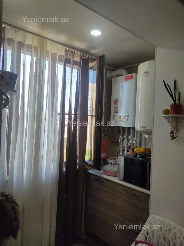 Satılır 3 otaqlı köhnə tikili 85 m²