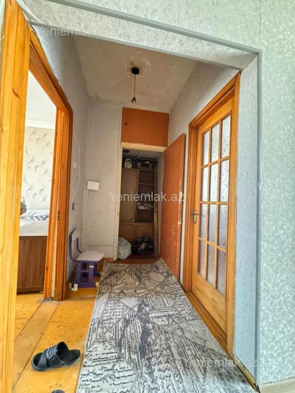 Satılır 2 otaqlı köhnə tikili 65 m²