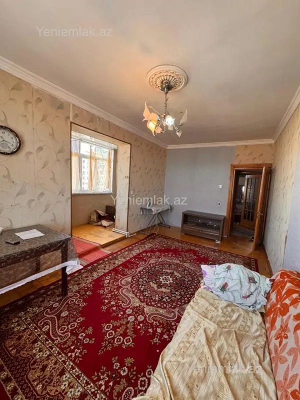 Satılır 2 otaqlı köhnə tikili 65 m²