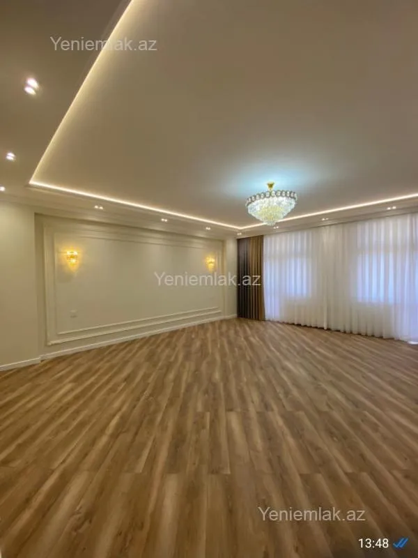 Satılır 3 otaqlı yeni tikili 160 m²