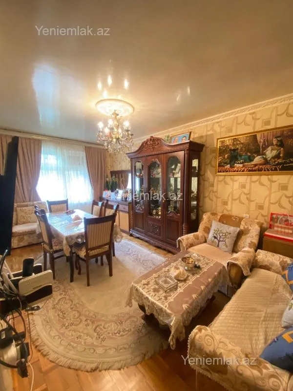 Satılır 3 otaqlı köhnə tikili 80 m²