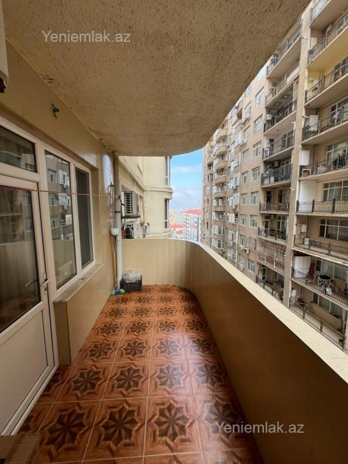 Satılır 3 otaqlı yeni tikili 135 m²