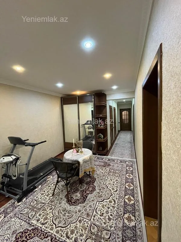 Satılır 3 otaqlı yeni tikili 135 m²