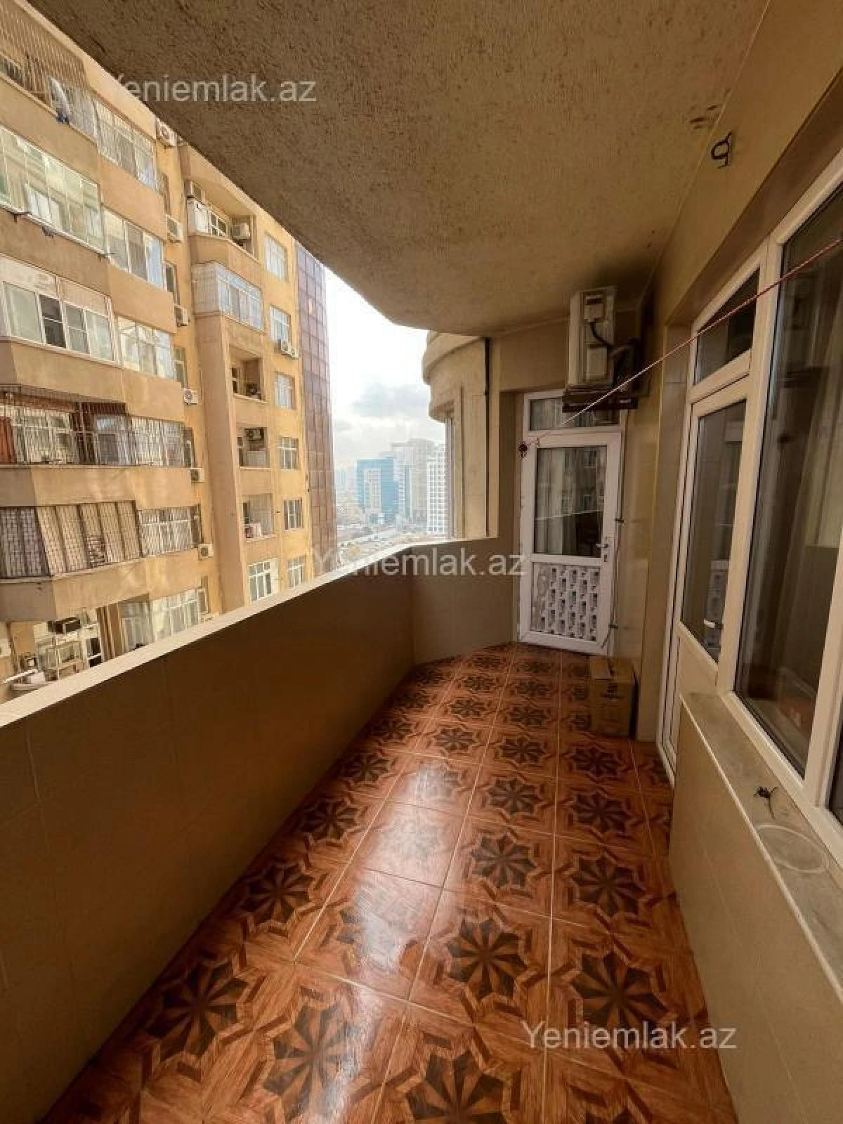 Satılır 3 otaqlı yeni tikili 135 m²