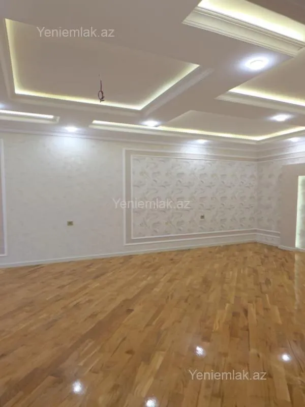Satılır 6 otaqlı həyət evi 330 m²
