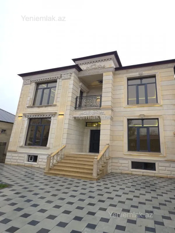 Satılır 6 otaqlı həyət evi 330 m²