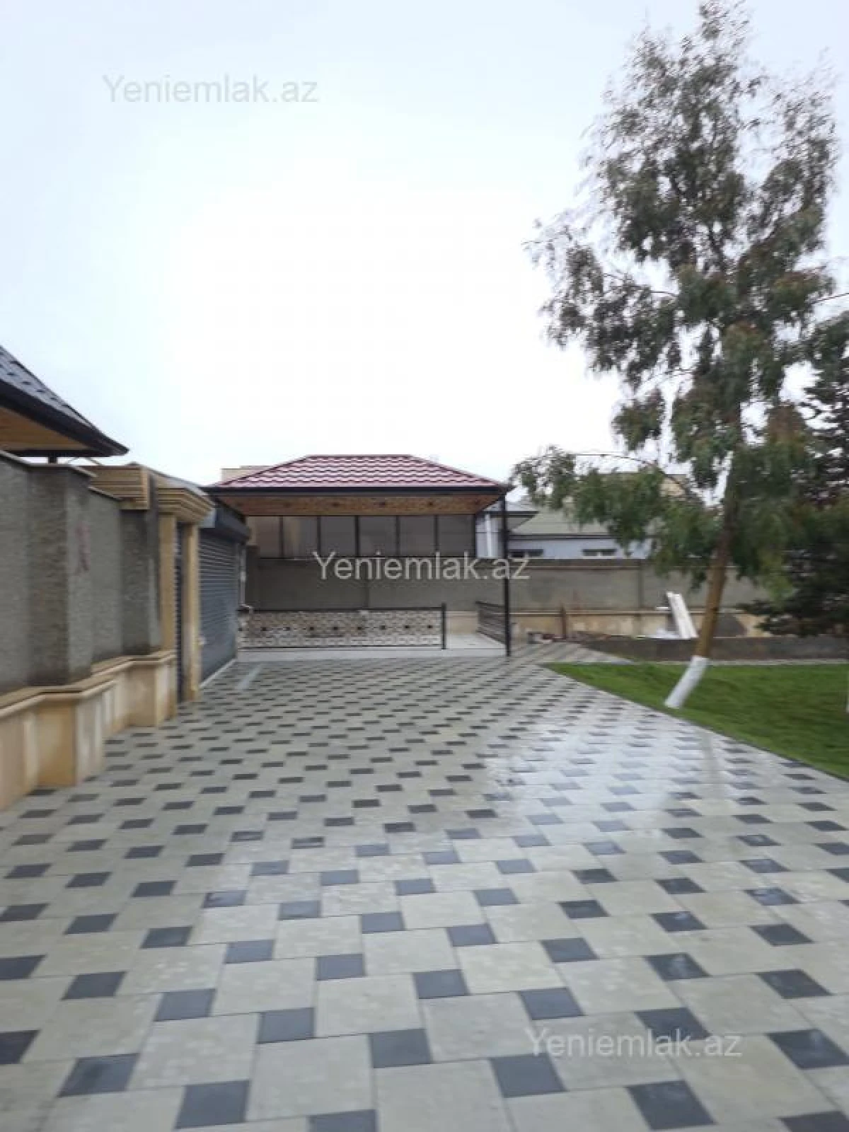 Satılır 6 otaqlı həyət evi 330 m²