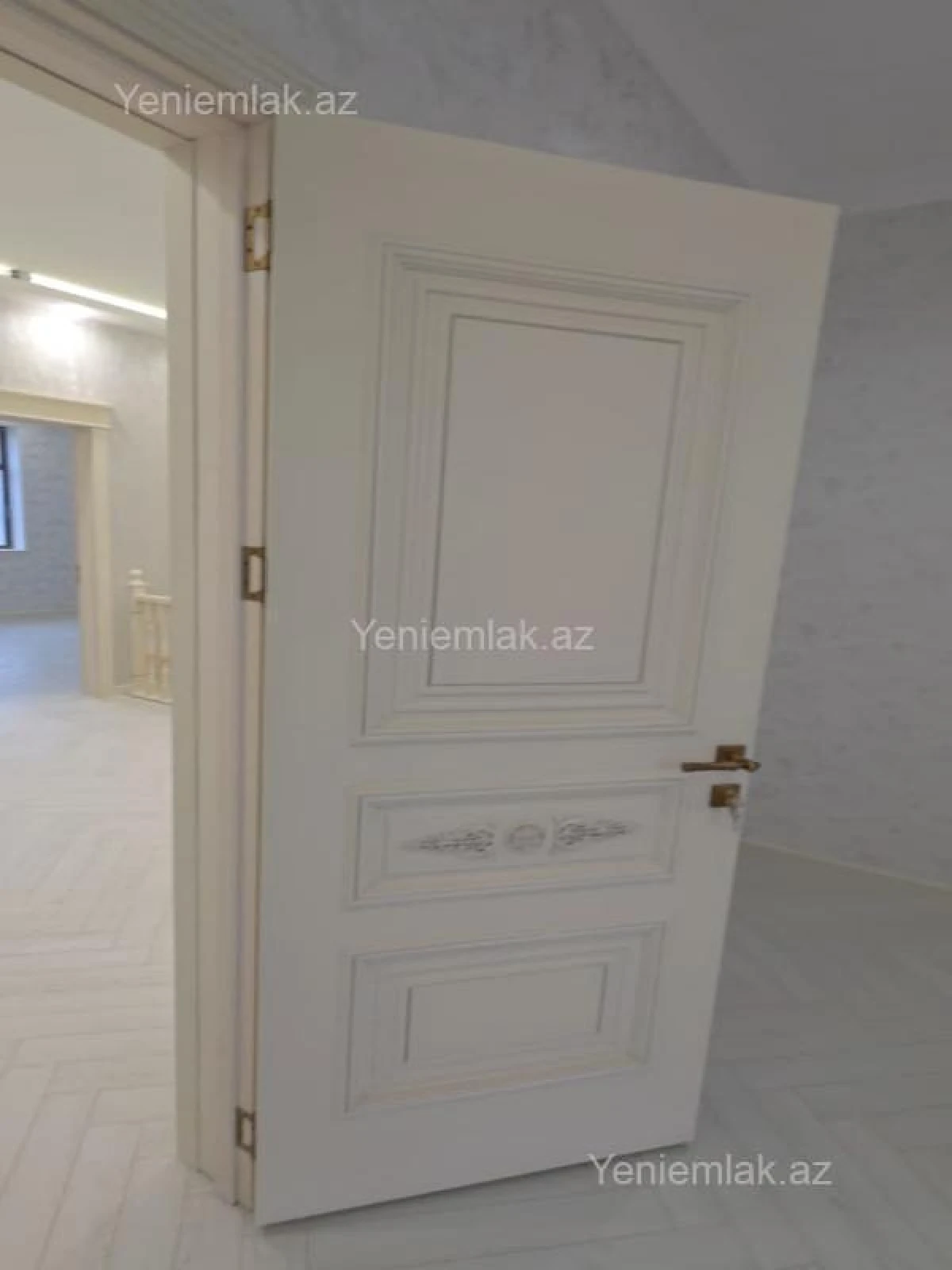 Satılır 6 otaqlı həyət evi 330 m²