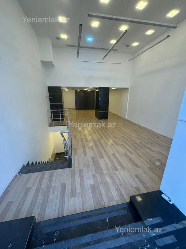 Satılır 10 otaqlı obyekt 620 m²