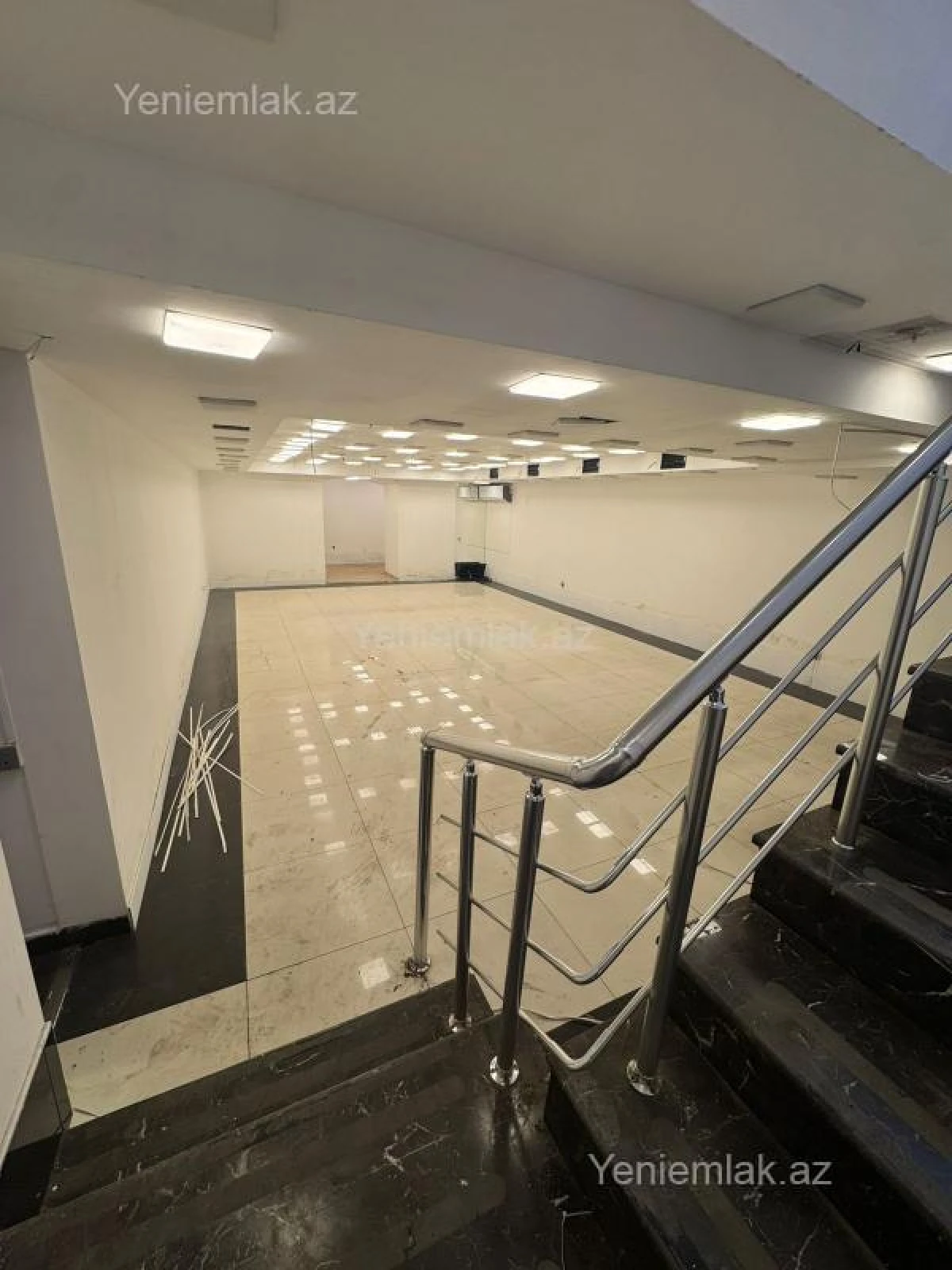 Satılır 10 otaqlı obyekt 620 m²