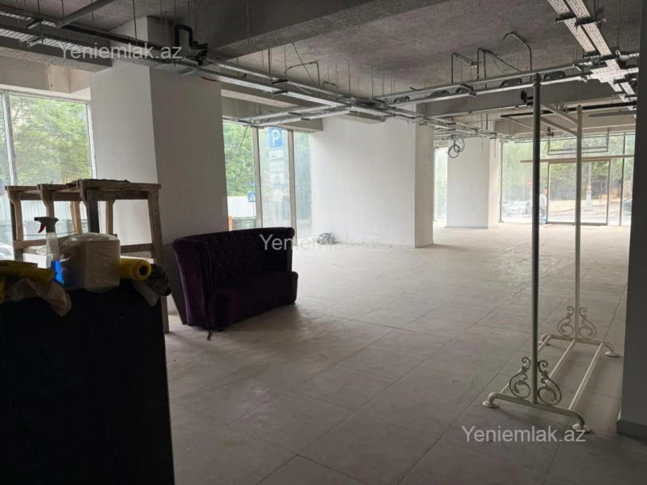 Satılır 10 otaqlı obyekt 620 m²