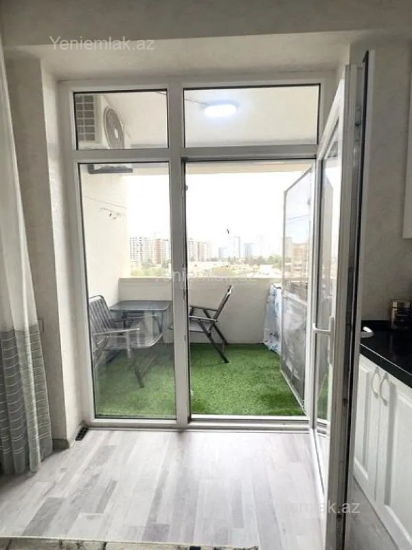 Satılır 3 otaqlı yeni tikili 130 m²