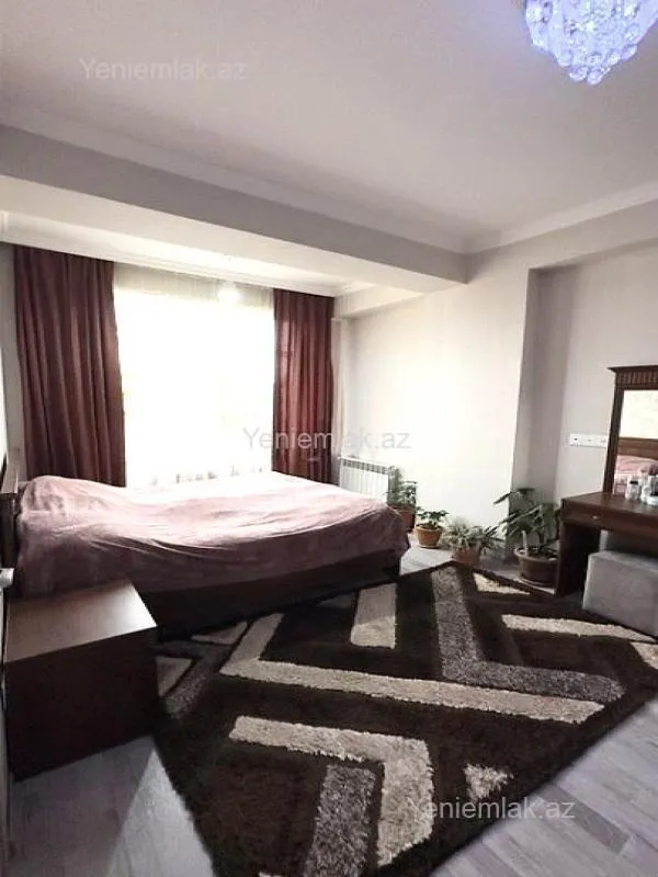 Satılır 3 otaqlı yeni tikili 130 m²