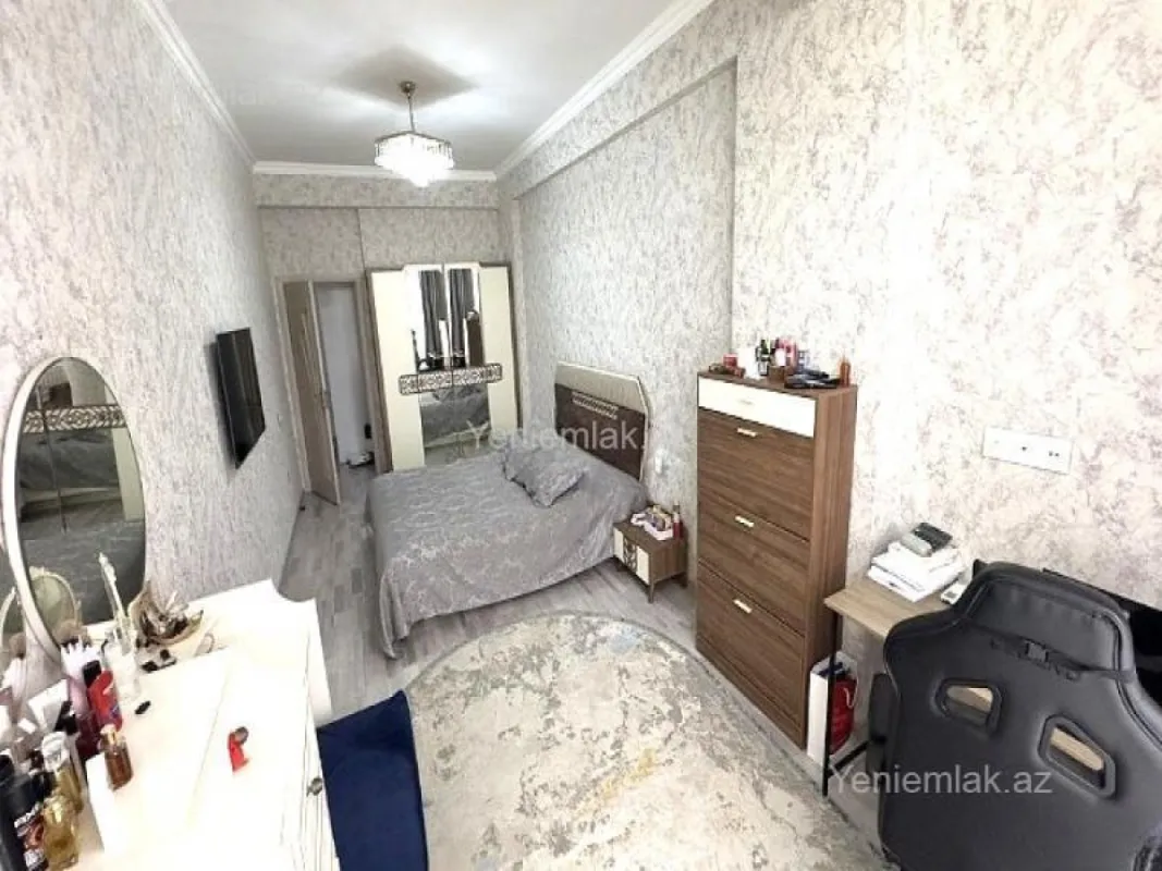 Satılır 3 otaqlı yeni tikili 130 m²