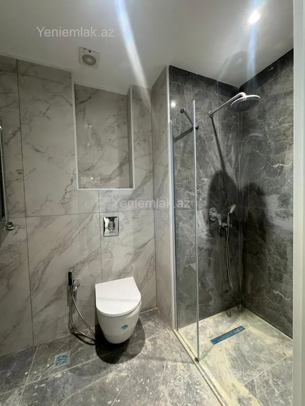 Satılır 3 otaqlı yeni tikili 71 m²