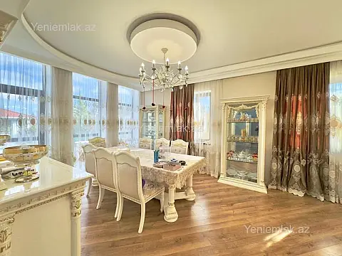 Satılır 6 otaqlı həyət evi 365 m²