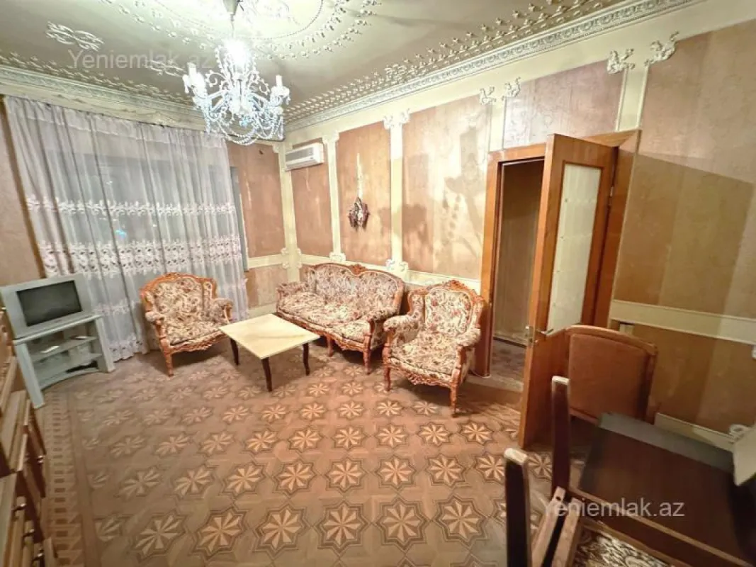 Satılır 3 otaqlı köhnə tikili 76 m²