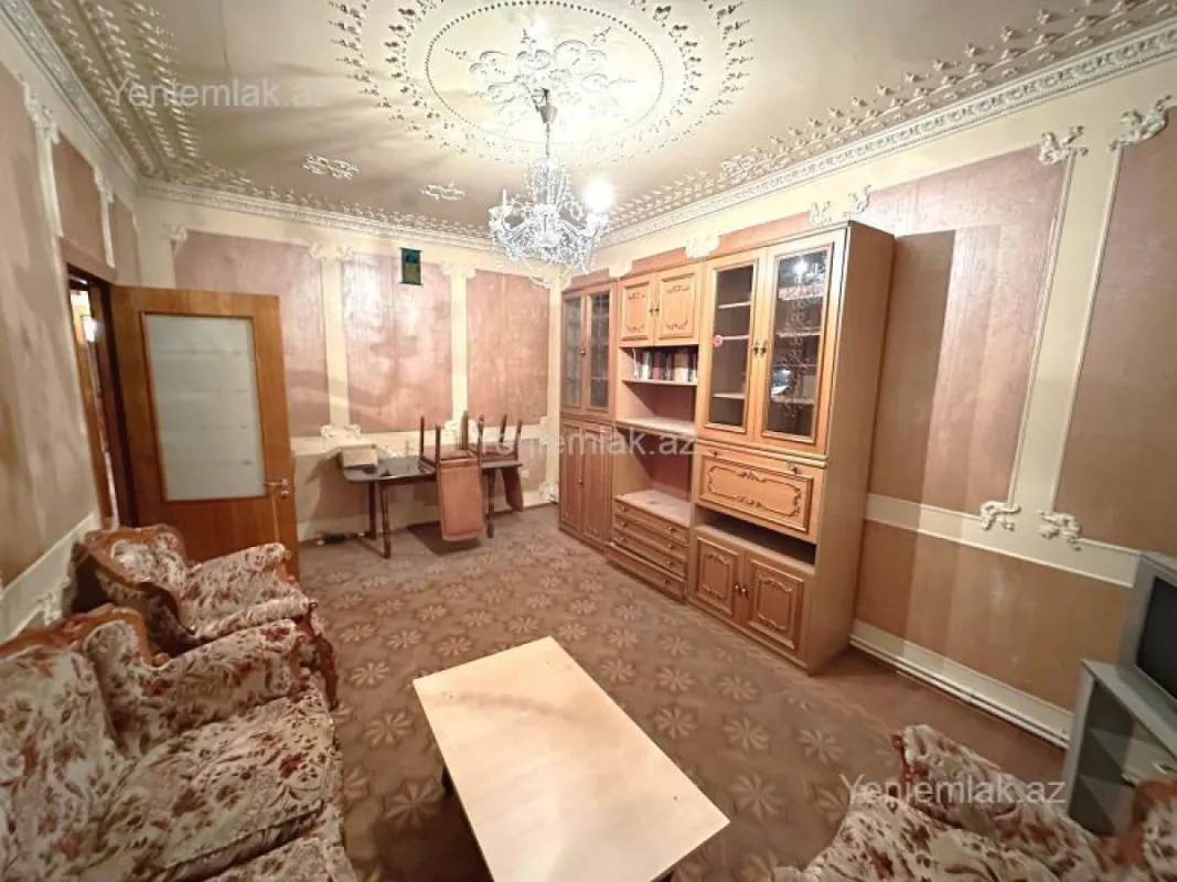 Satılır 3 otaqlı köhnə tikili 76 m²