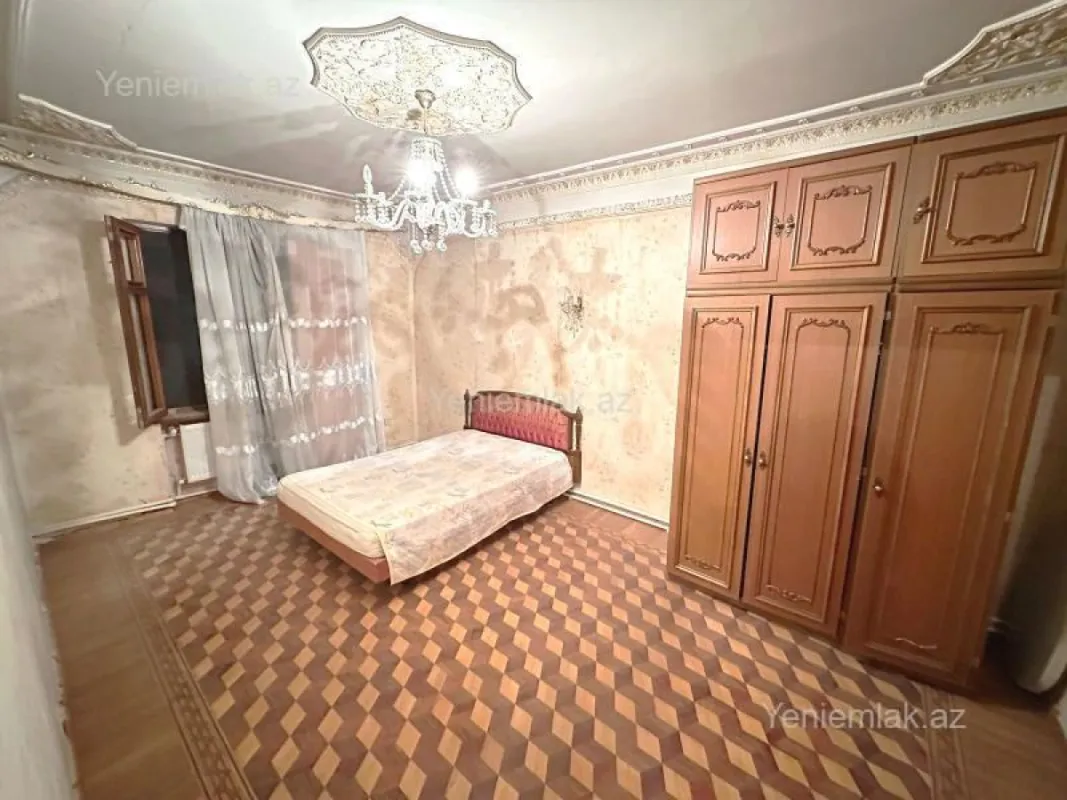 Satılır 3 otaqlı köhnə tikili 76 m²