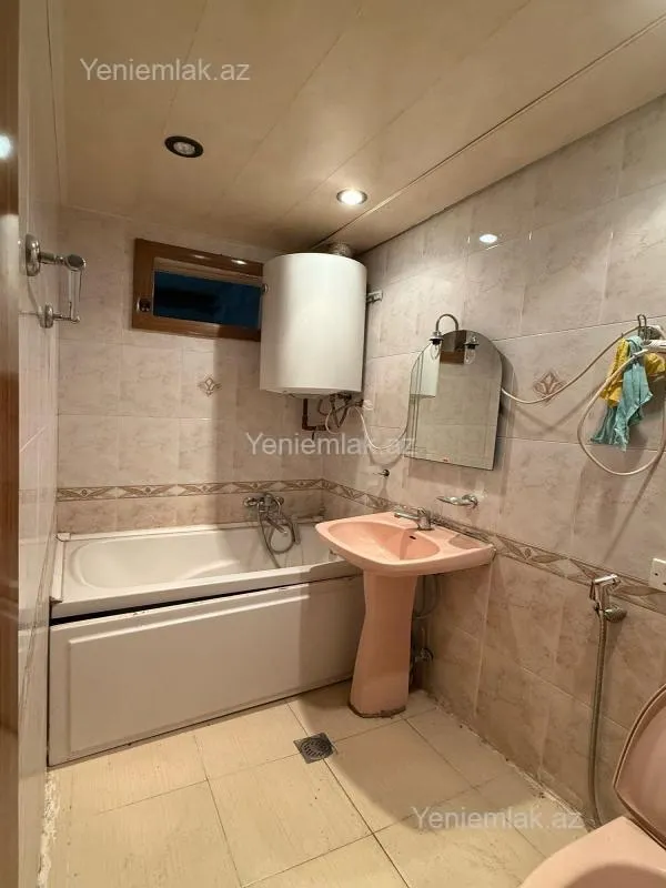 Satılır 3 otaqlı köhnə tikili 76 m²