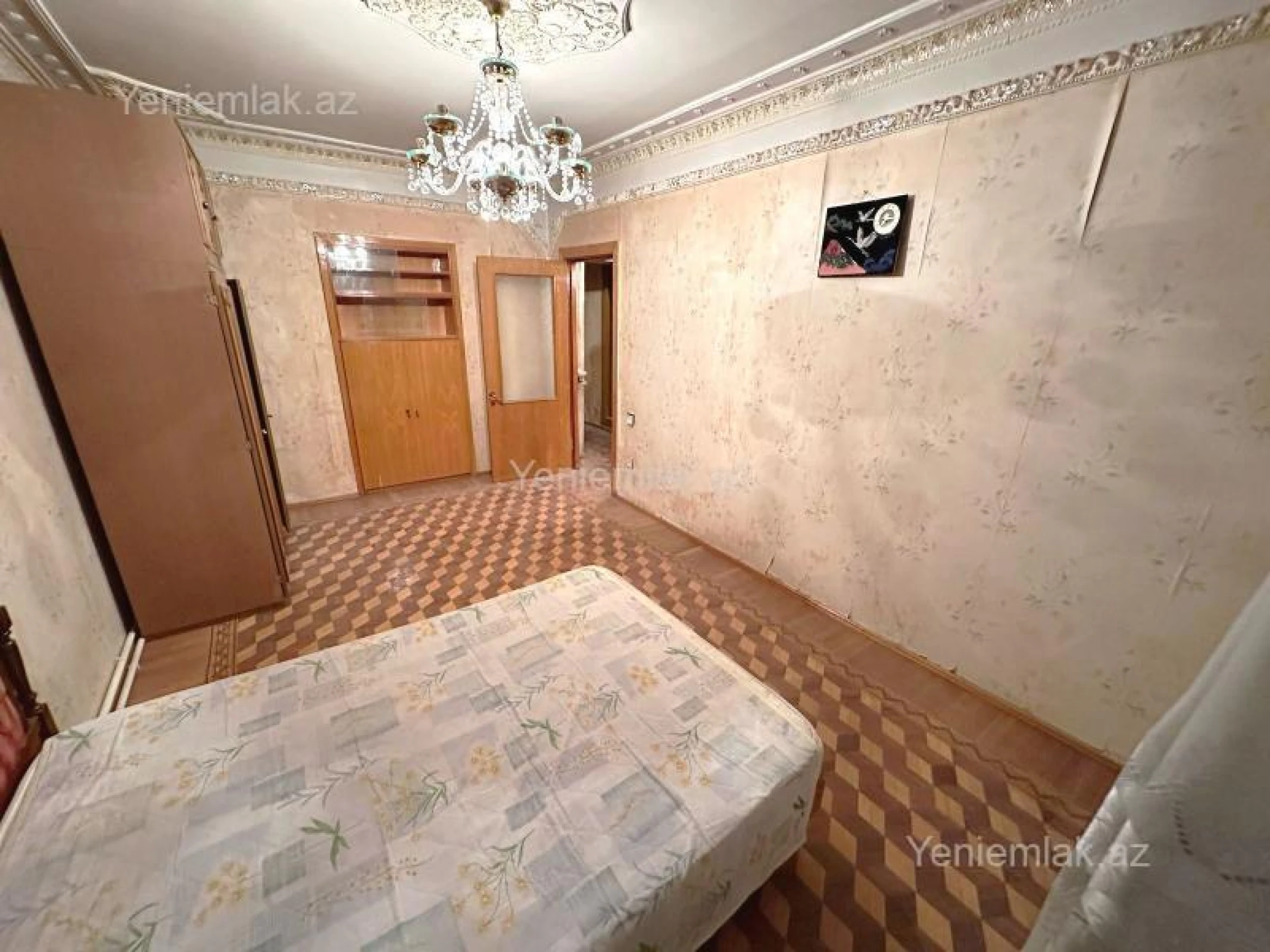 Satılır 3 otaqlı köhnə tikili 76 m²