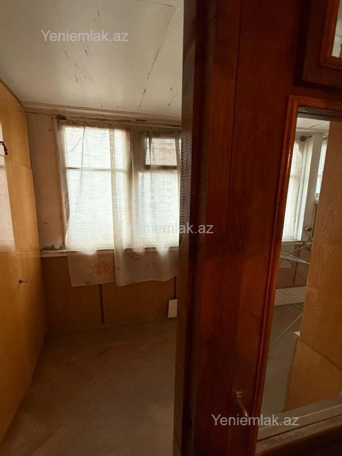 Satılır 3 otaqlı köhnə tikili 76 m²