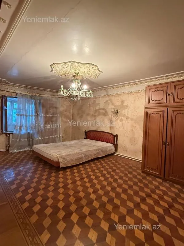 Satılır 3 otaqlı köhnə tikili 76 m²