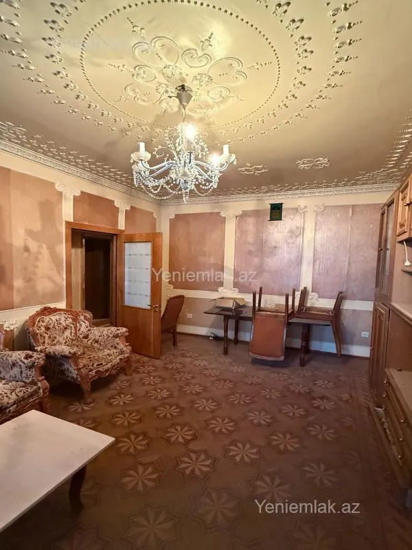 Satılır 3 otaqlı köhnə tikili 76 m²