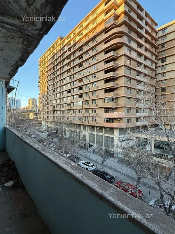 Satılır 3 otaqlı köhnə tikili 76 m²