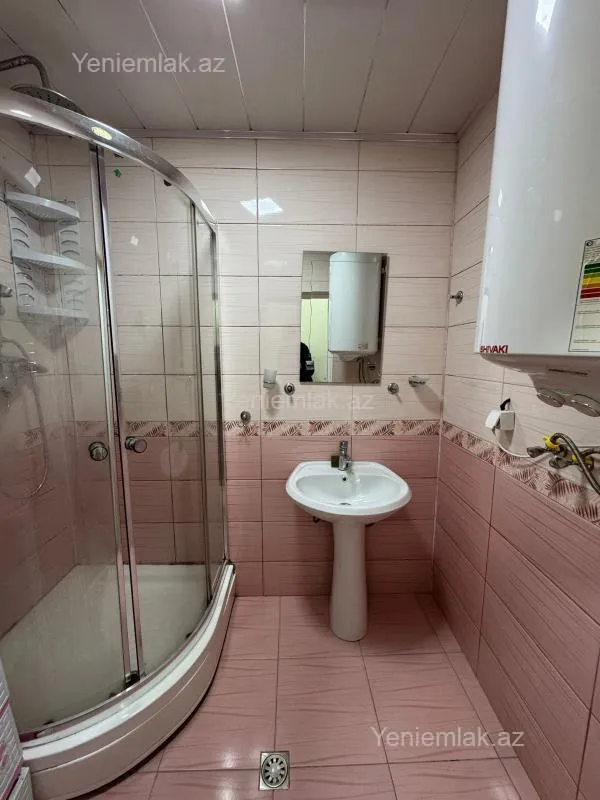 Satılır 3 otaqlı yeni tikili 80 m²