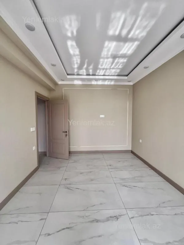 Satılır 2 otaqlı yeni tikili 64 m²