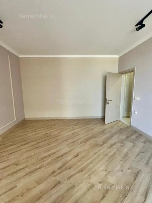 Satılır 2 otaqlı yeni tikili 64 m²