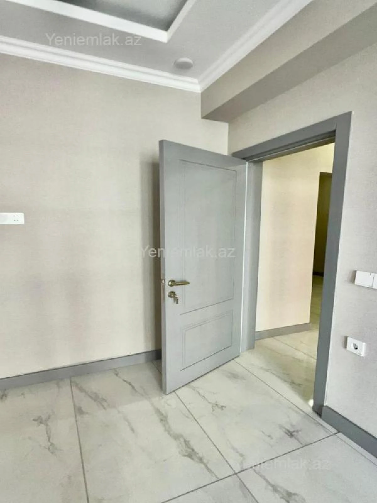 Satılır 2 otaqlı yeni tikili 64 m²