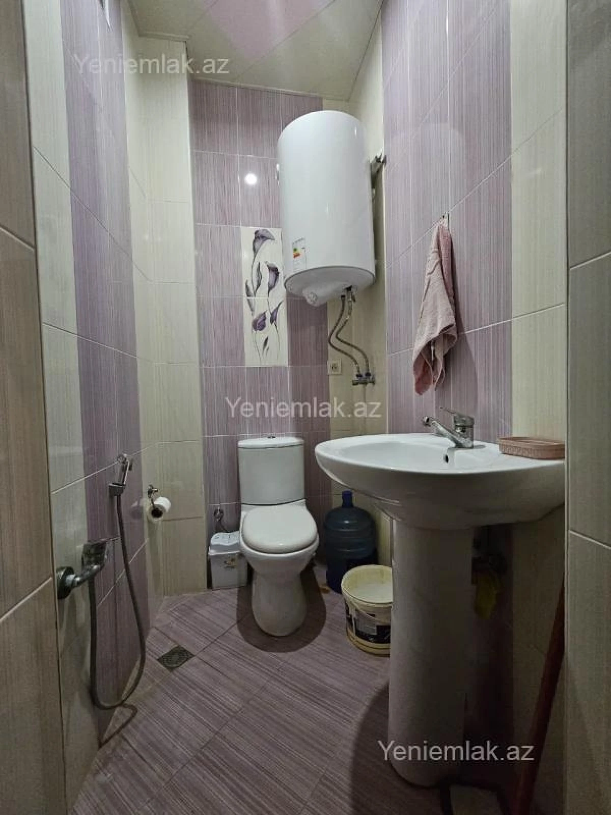 Satılır 5 otaqlı həyət evi 250 m²