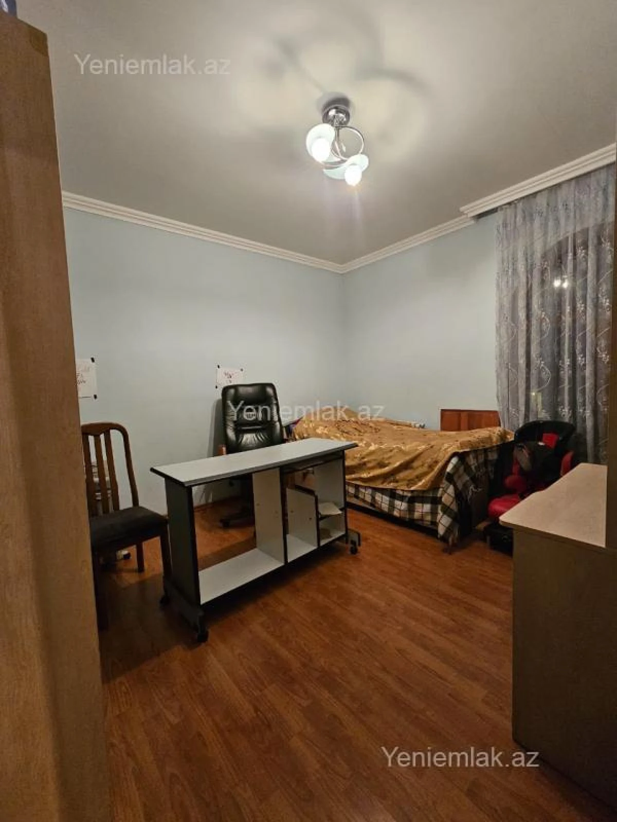 Satılır 5 otaqlı həyət evi 250 m²