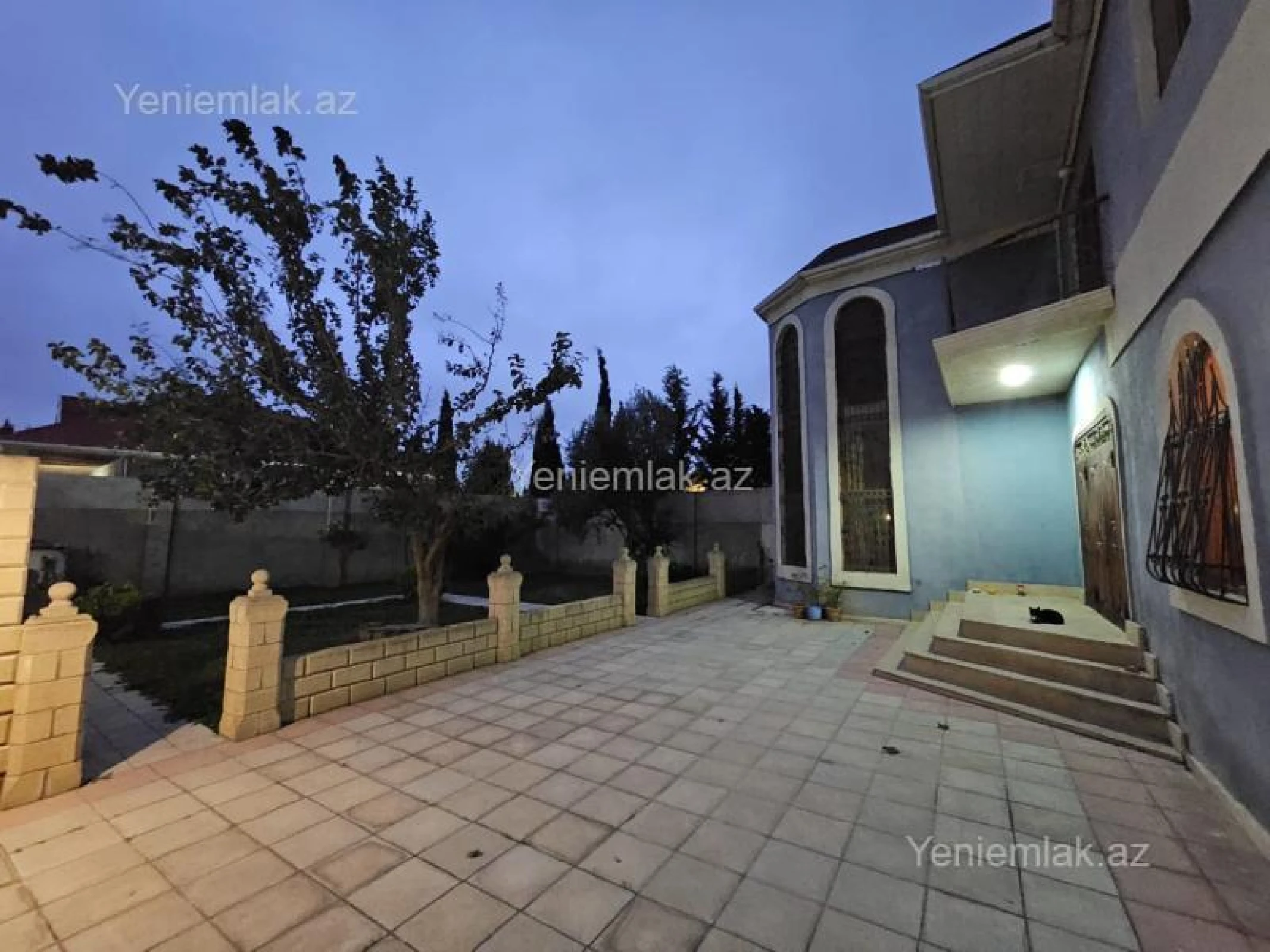 Satılır 5 otaqlı həyət evi 250 m²