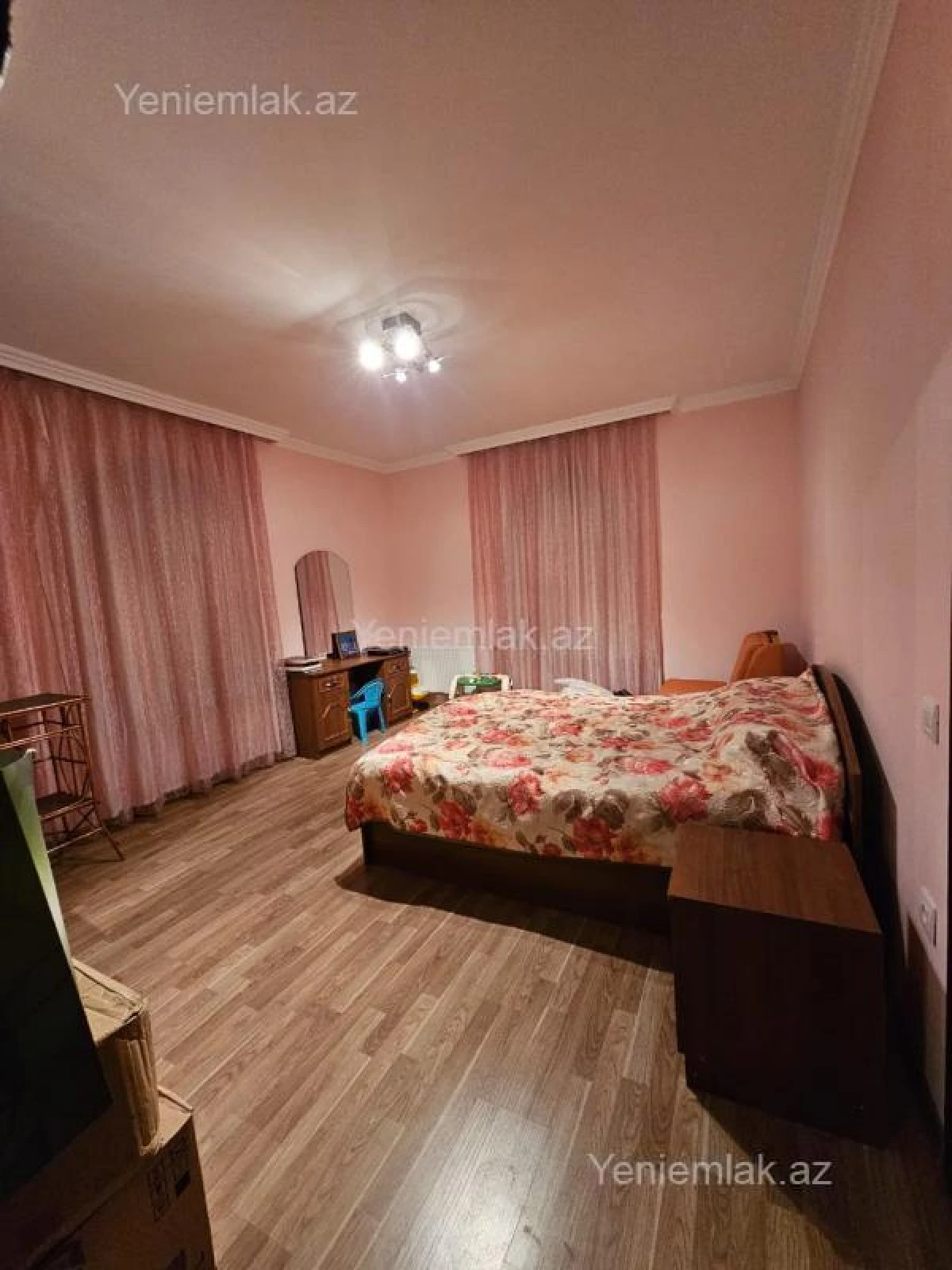 Satılır 5 otaqlı həyət evi 250 m²