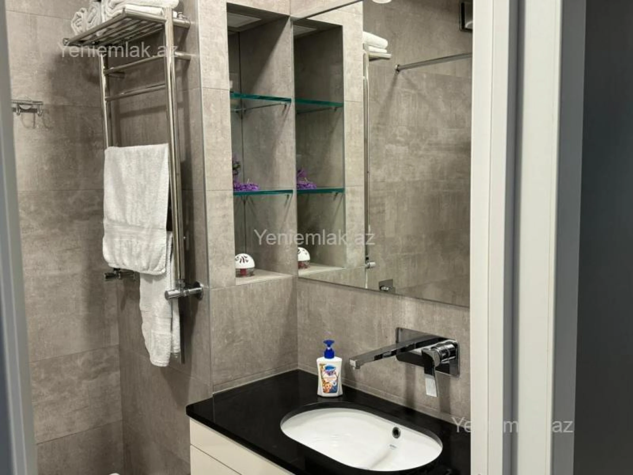 Satılır 3 otaqlı köhnə tikili 85 m²